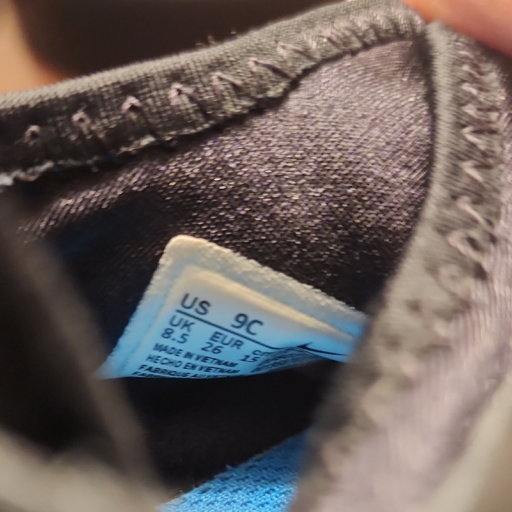 Nike Toddler Black Sneakers Flex Runner - Size 9c - Picture 6 of 6